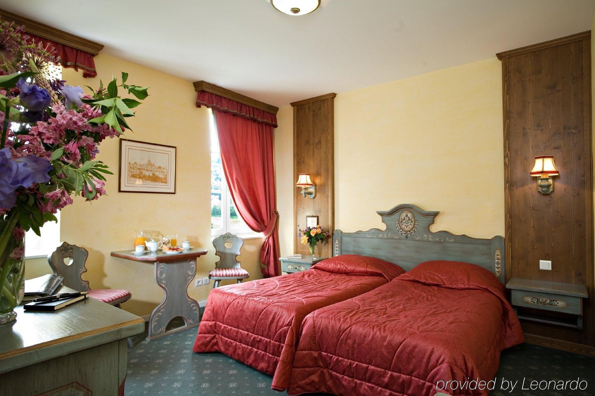 Hotel Les Ursulines Autun Bagian luar foto