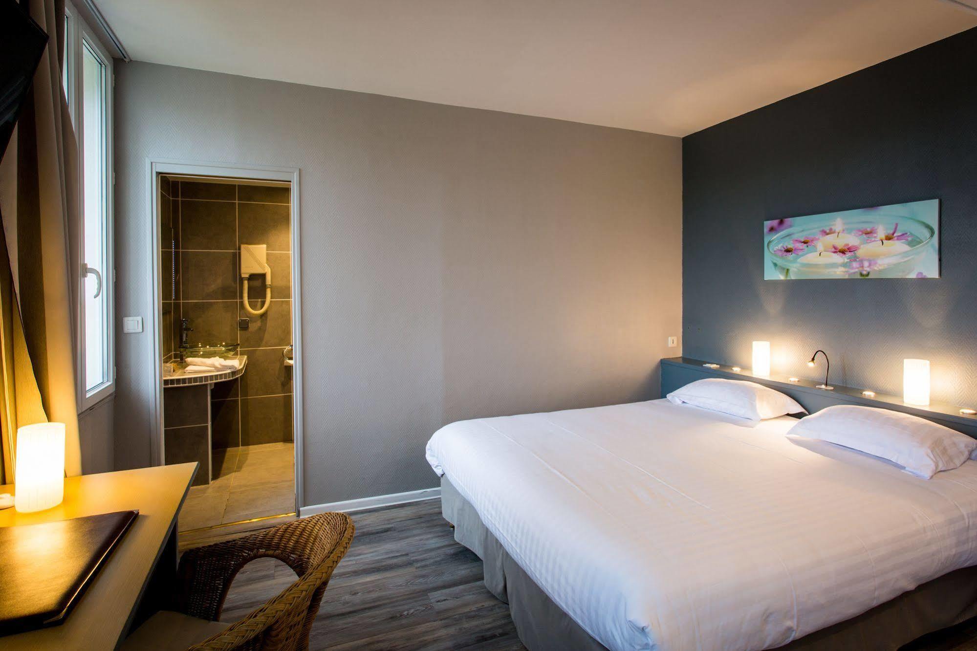 Hotel Les Ursulines Autun Bagian luar foto