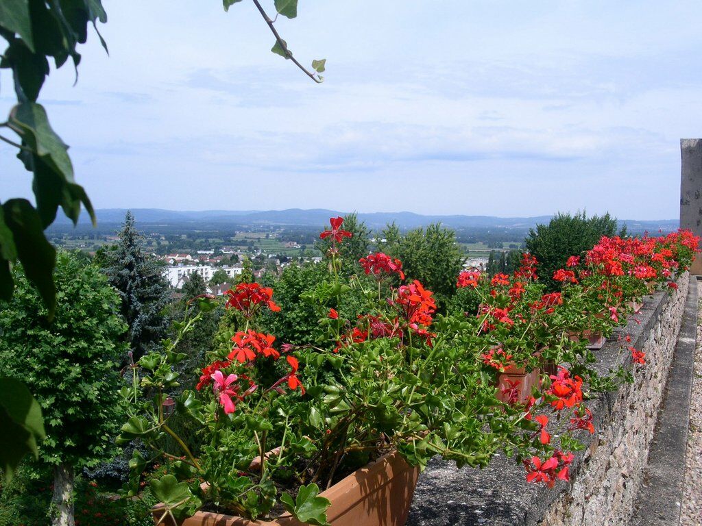 Hotel Les Ursulines Autun Bagian luar foto